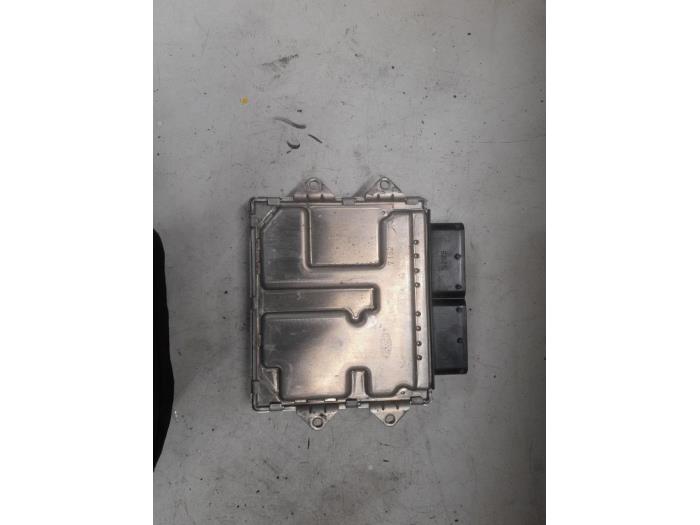 Engine management computer from a Opel Combo 1.3 CDTI 16V 2018