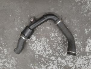 Intercooler Schlauch van een Alfa Romeo Giulietta (940) 1.4 TB 16V MultiAir 2011