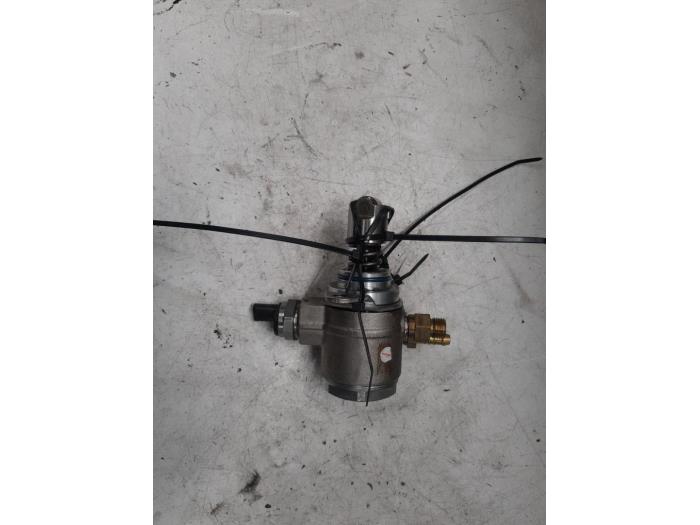 Begagnade Boosterpump Volkswagen Polo V (6R) 1.4 GTI 16V Pris € 115,00 Marginaltabell erbjuds av A.T.S. van de Wiel