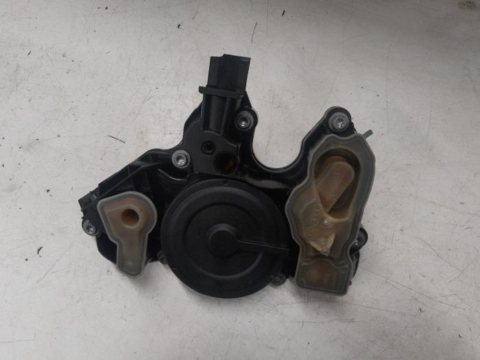Usagé Ventilation carter Volkswagen Golf VII (AUA) 2.0 R 4Motion 16V Prix € 40,00 Règlement à la marge proposé par A.T.S. van de Wiel