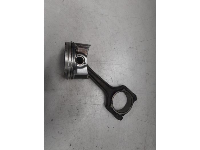 Used Piston Alfa Romeo Giulietta (940) 1.4 TB 16V MultiAir Price € 75,00 Margin scheme offered by A.T.S. van de Wiel