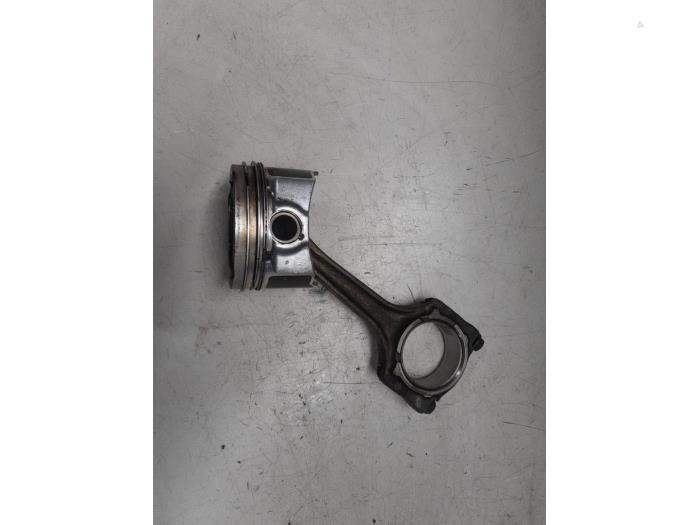 Used Piston Alfa Romeo Giulietta (940) 1.4 TB 16V MultiAir Price € 75,00 Margin scheme offered by A.T.S. van de Wiel