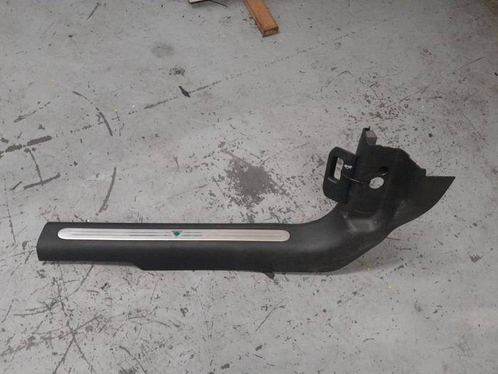 Begagnade Instegslist, vänster Alfa Romeo Giulietta (940) 1.75 TBI 16V QV Pris € 135,00 Marginaltabell erbjuds av A.T.S. van de Wiel