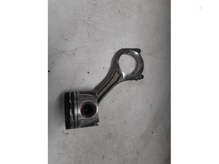 Usagé Piston Audi SQ5 (8RB) 3.0 TDI V6 24V Plus Prix € 100,00 Règlement à la marge proposé par A.T.S. van de Wiel