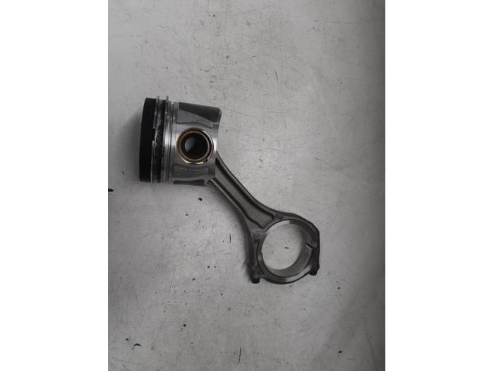 Usagé Piston Audi SQ5 (8RB) 3.0 TDI V6 24V Plus Prix € 100,00 Règlement à la marge proposé par A.T.S. van de Wiel