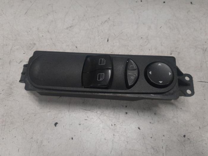 Usados Interruptor combinado de ventanillas Mercedes Sprinter 3,5t (906.63) 310 CDI 16V Precio € 50,00 Norma de margen ofrecido por A.T.S. van de Wiel
