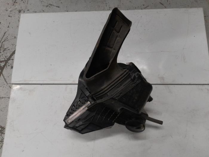 Begagnade Luftfilterhus Audi A4 (B8) 1.8 TFSI 16V Pris € 50,00 Marginaltabell erbjuds av A.T.S. van de Wiel