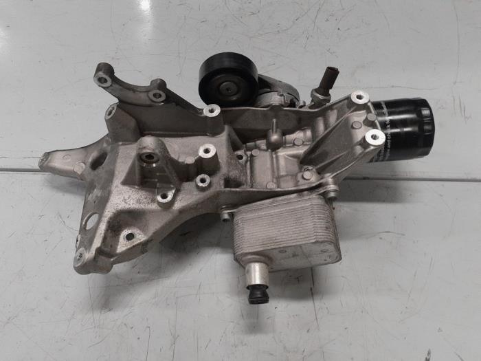 Gebrauchte Ölfiltergehäuse Audi A4 (B8) 1.8 TFSI 16V Preis € 75,00 Margenregelung angeboten von A.T.S. van de Wiel