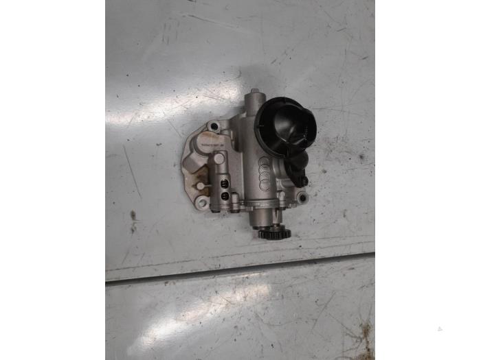 Begagnade Oljepump Audi A4 (B8) 1.8 TFSI 16V Pris € 85,00 Marginaltabell erbjuds av A.T.S. van de Wiel