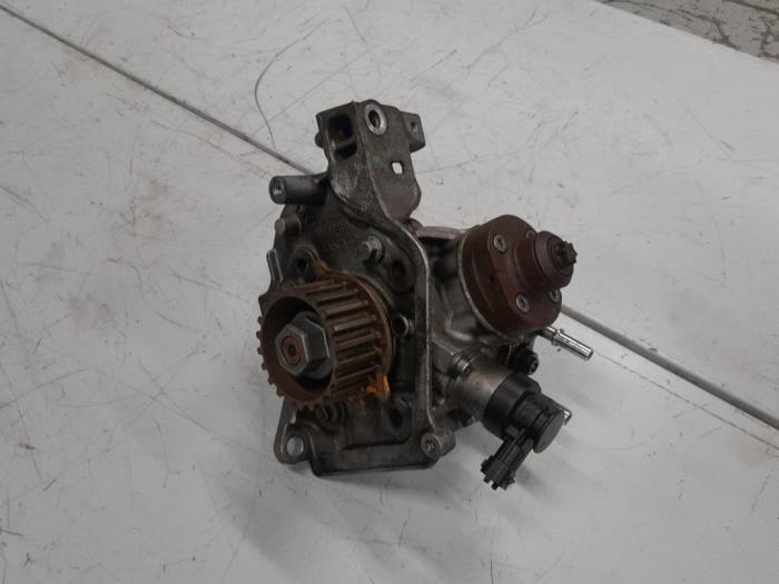 Gebrauchte Kraftstoffpumpe Mechanisch Citroen Berlingo 1.6 HDi 90 Preis € 45,00 Margenregelung angeboten von A.T.S. van de Wiel