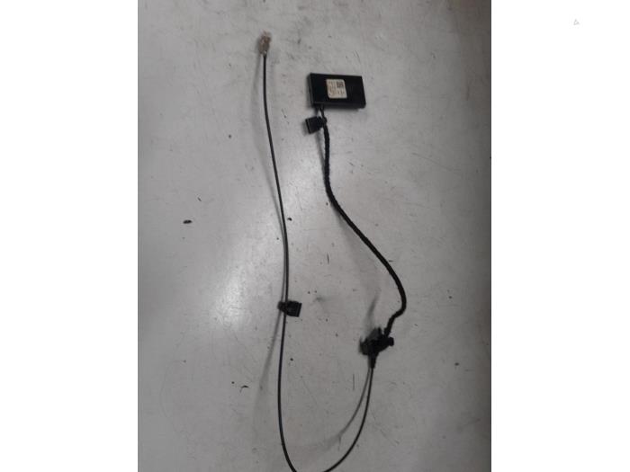 Gebrauchte GPS Antenne Mercedes Vito (447.6) 2.2 114 CDI 16V Preis € 50,00 Margenregelung angeboten von A.T.S. van de Wiel