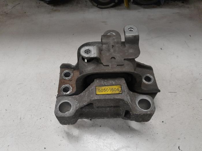 Used Engine mount Alfa Romeo 159 Sportwagon (939BX) 1.8 MPI 16V Price € 65,00 Margin scheme offered by A.T.S. van de Wiel