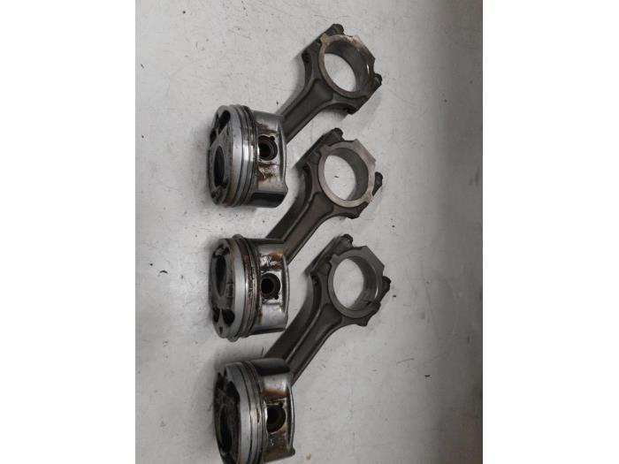 Usagé Piston Alfa Romeo GT (937) 2.0 JTS 16V Prix € 165,00 Règlement à la marge proposé par A.T.S. van de Wiel