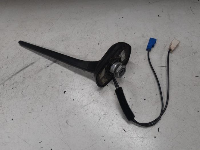 Używane Antena Alfa Romeo Giulietta (940) 1.4 TB 16V MultiAir Cena € 90,00 Procedura marży oferowane przez A.T.S. van de Wiel