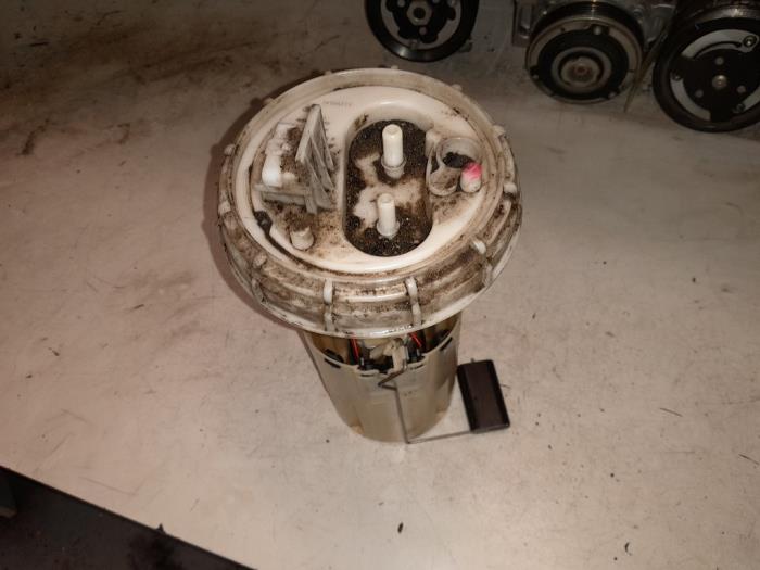 Usagé Pompe à carburant Fiat Doblo Cargo (223) 1.3 D 16V Multijet Prix € 40,00 Règlement à la marge proposé par A.T.S. van de Wiel