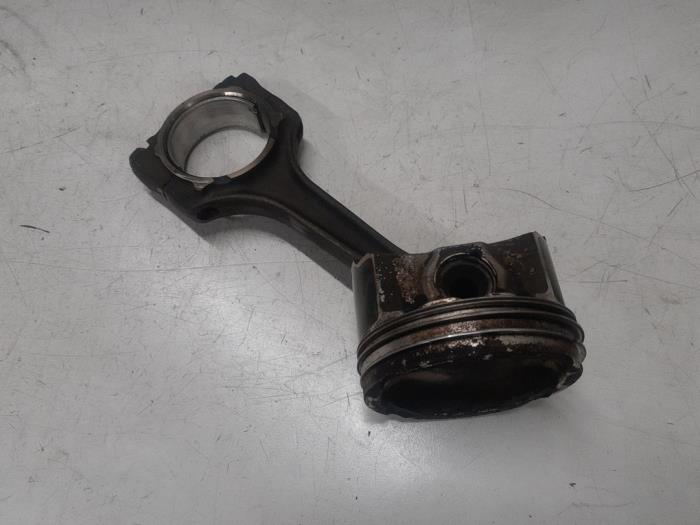 Used Piston Fiat 500 Abarth Price € 75,00 Margin scheme offered by A.T.S. van de Wiel