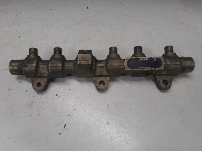 Usagé Système d'injection Alfa Romeo 156 Prix € 85,00 Règlement à la marge proposé par A.T.S. van de Wiel