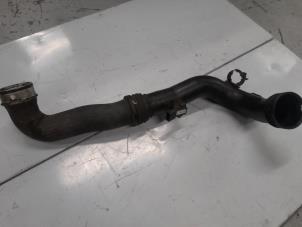 Intercooler Rohr van een Seat Toledo (5P2) 2.0 TDI 16V 2006