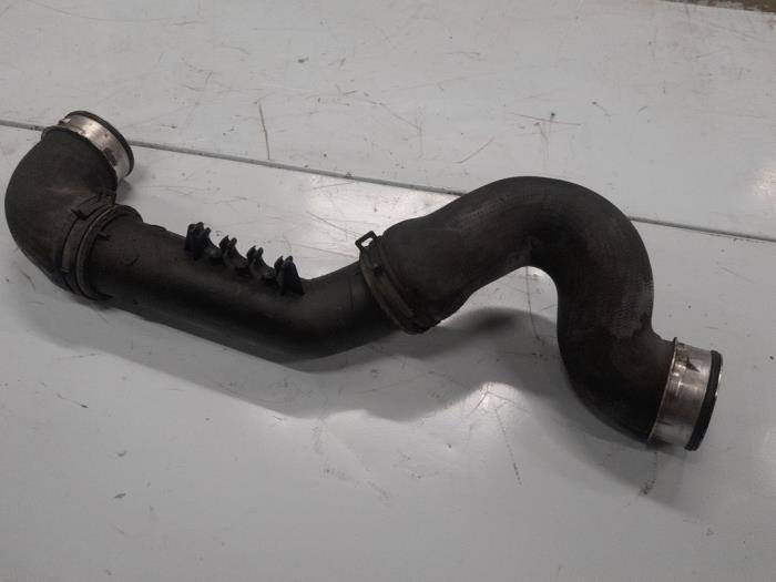 Gebrauchte Intercooler Rohr Volkswagen Caddy III (2KA,2KH,2CA,2CH) 1.9 TDI Preis € 25,00 Margenregelung angeboten von A.T.S. van de Wiel