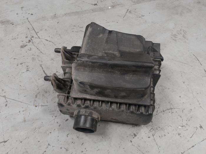 Begagnade Luftfilterhus Alfa Romeo GT (937) 2.0 JTS 16V Pris € 65,00 Marginaltabell erbjuds av A.T.S. van de Wiel