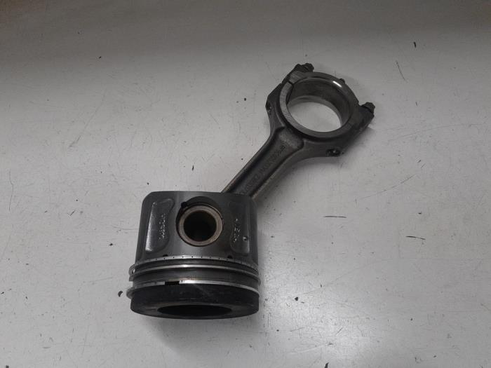 Usados Pistón Peugeot Boxer (U9) 2.2 HDi 130 Euro 5 Precio € 90,00 Norma de margen ofrecido por A.T.S. van de Wiel