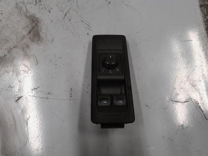 Usados Interruptor combinado de ventanillas Volkswagen Transporter T6 2.0 TDI DRF Precio € 35,00 Norma de margen ofrecido por A.T.S. van de Wiel