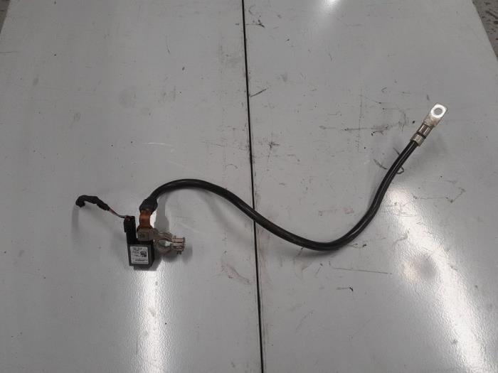 Używane Biegun akumulator Mercedes Sprinter 3,5t (906.63) 314 CDI 16V Cena € 30,00 Procedura marży oferowane przez A.T.S. van de Wiel