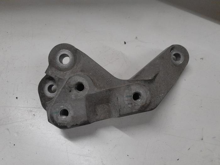 Used Engine mount Alfa Romeo 159 Sportwagon (939BX) 2.2 JTS 16V Price € 50,00 Margin scheme offered by A.T.S. van de Wiel