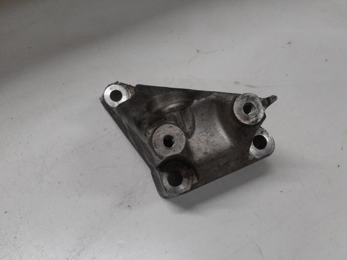 Used Engine mount Alfa Romeo 159 Sportwagon (939BX) 2.2 JTS 16V Price € 50,00 Margin scheme offered by A.T.S. van de Wiel