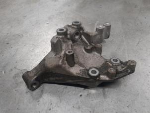 Engine mount from a Fiat Ducato (250) 2.3 D 130 Multijet 2017