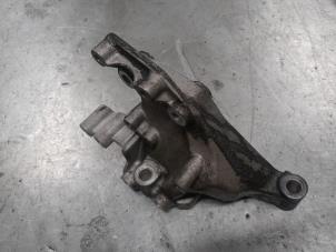 Engine mount from a Fiat Ducato (250) 2.3 D 130 Multijet 2017