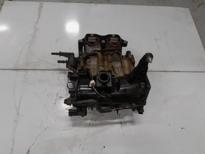 Używane Kolektor dolotowy Fiat 500 (312) 0.9 TwinAir 80 Cena € 30,00 Procedura marży oferowane przez A.T.S. van de Wiel