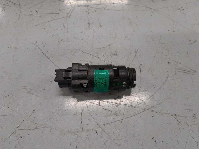 Begagnade Innetemperatursensor Alfa Romeo 156 (932) 2.0 JTS 16V Pris € 20,00 Marginaltabell erbjuds av A.T.S. van de Wiel