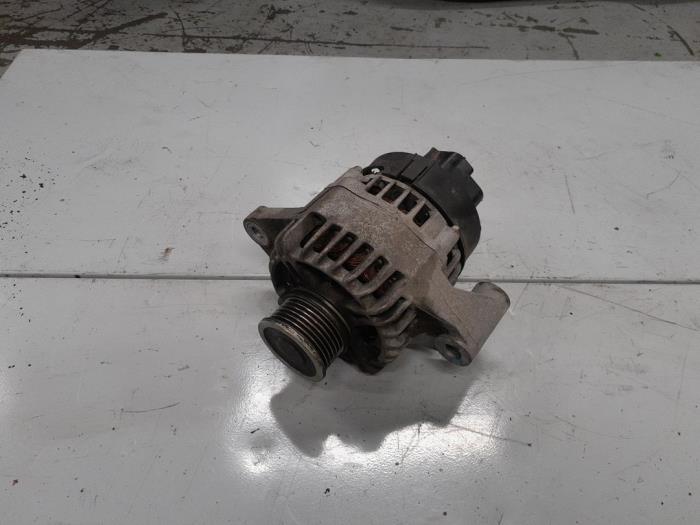 Gebrauchte Dynamo Alfa Romeo Giulietta (940) 1.75 TBI 16V QV Preis € 90,00 Margenregelung angeboten von A.T.S. van de Wiel