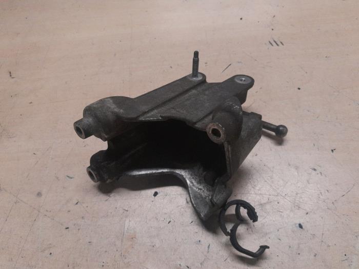Gebrauchte Motorlager Peugeot Boxer (U9) 2.0 BlueHDi 130 Preis € 25,00 Margenregelung angeboten von A.T.S. van de Wiel