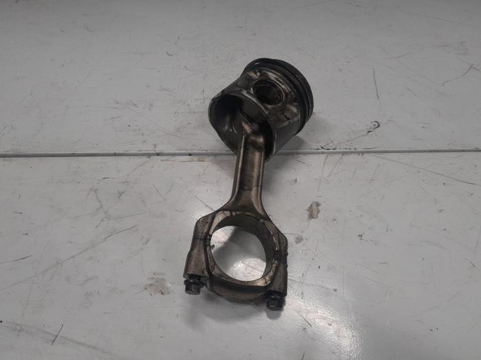 Used Piston Alfa Romeo 156 Price € 40,00 Margin scheme offered by A.T.S. van de Wiel