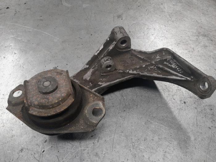 Used Engine mount Alfa Romeo GT Price € 75,00 Margin scheme offered by A.T.S. van de Wiel