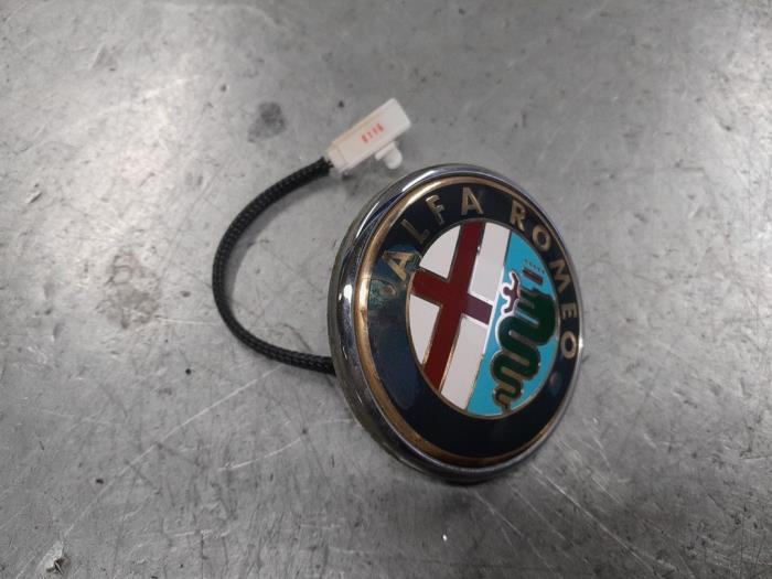 Używane Emblemat Alfa Romeo MiTo (955) 1.4 16V Cena € 40,00 Procedura marży oferowane przez A.T.S. van de Wiel