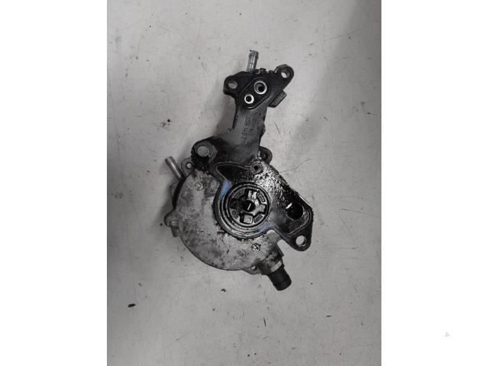 Gebrauchte Kraftstoffpumpe Mechanisch Volkswagen Caddy III (2KA,2KH,2CA,2CH) 2.0 SDI Preis € 60,00 Margenregelung angeboten von A.T.S. van de Wiel