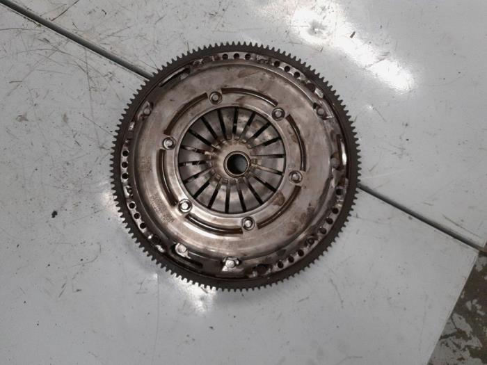 Used Flywheel Volkswagen Caddy III (2KA,2KH,2CA,2CH) 2.0 SDI Price € 90,00 Margin scheme offered by A.T.S. van de Wiel