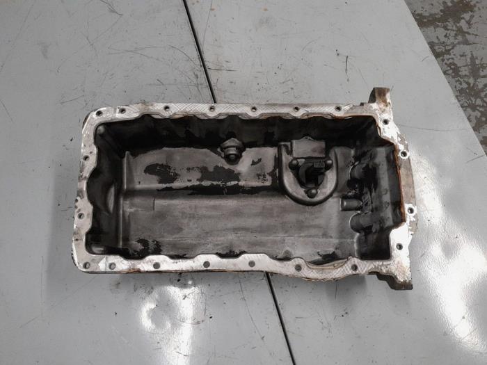 Gebrauchte Ölwanne Volkswagen Caddy III (2KA,2KH,2CA,2CH) 2.0 SDI Preis € 50,00 Margenregelung angeboten von A.T.S. van de Wiel