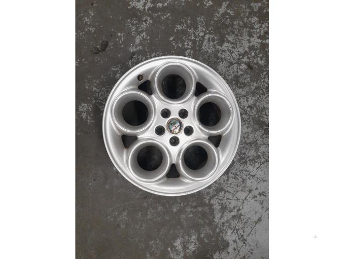 Begagnade Hjul Alfa Romeo 156 (932) 1.8 Twin Spark 16V Pris € 65,00 Marginaltabell erbjuds av A.T.S. van de Wiel