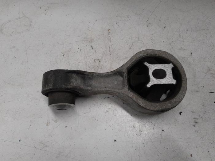 Used Engine mount Opel Vivaro 2.0 CDTI Price € 25,00 Margin scheme offered by A.T.S. van de Wiel