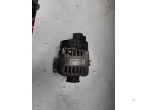 Dynamo van een Fiat 500 (312) 1.4 16V 2008