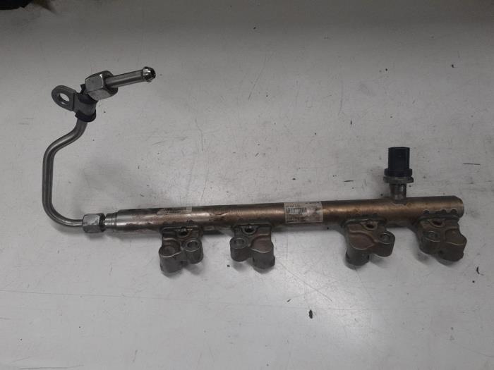 Usagé Système d'injection Alfa Romeo Giulietta (940) 1.75 TBI 16V QV Prix € 85,00 Règlement à la marge proposé par A.T.S. van de Wiel