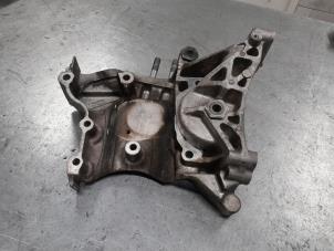 Engine mount from a Alfa Romeo Giulietta (940) 1.75 TBI 16V QV 2017