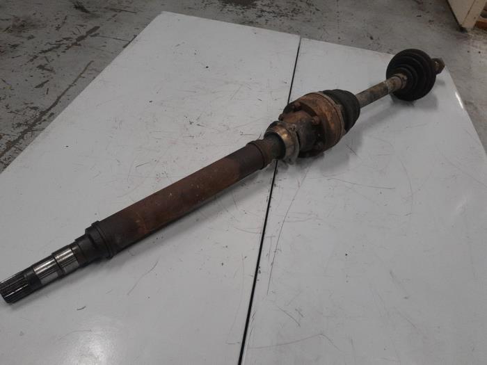 Gebrauchte Antriebswelle rechts vorne Alfa Romeo 147 (937) 1.6 HP Twin Spark 16V Preis € 45,00 Margenregelung angeboten von A.T.S. van de Wiel