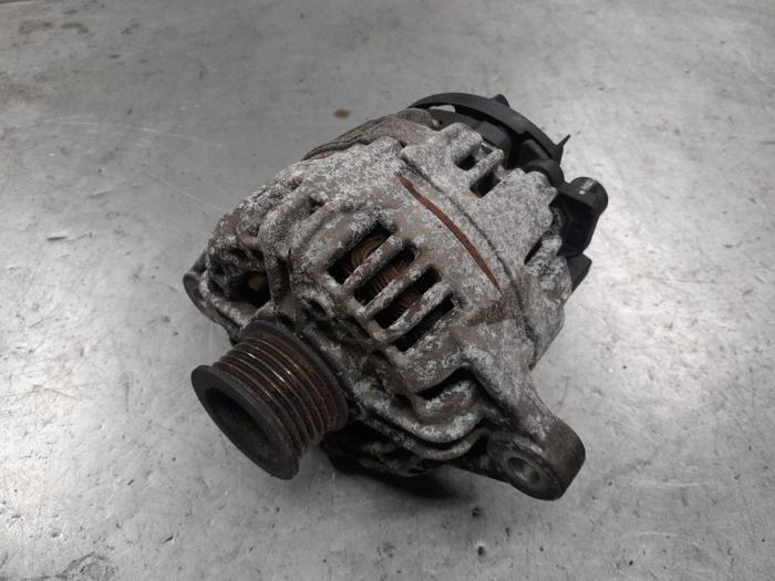 Begagnade Dynamo Alfa Romeo 147 (937) 1.6 HP Twin Spark 16V Pris € 40,00 Marginaltabell erbjuds av A.T.S. van de Wiel