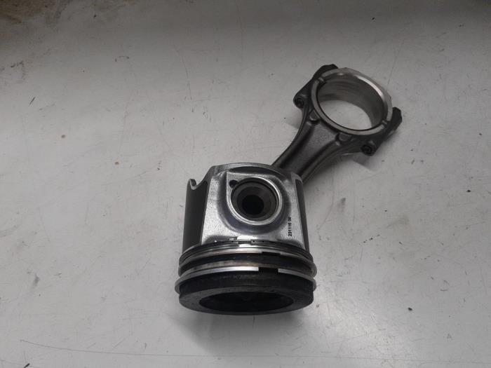 Usagé Piston Fiat Ducato (250) 2.3 D 150 Multijet Prix € 190,00 Règlement à la marge proposé par A.T.S. van de Wiel