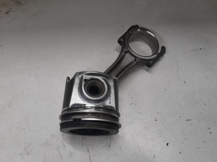 Usagé Piston Fiat Ducato (250) 2.3 D 150 Multijet Prix € 190,00 Règlement à la marge proposé par A.T.S. van de Wiel